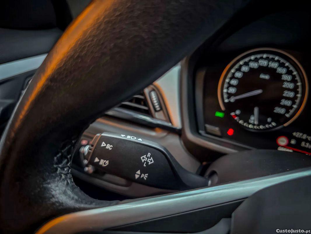 BMW X1 xDrive25e Advantage — fotografia 5
