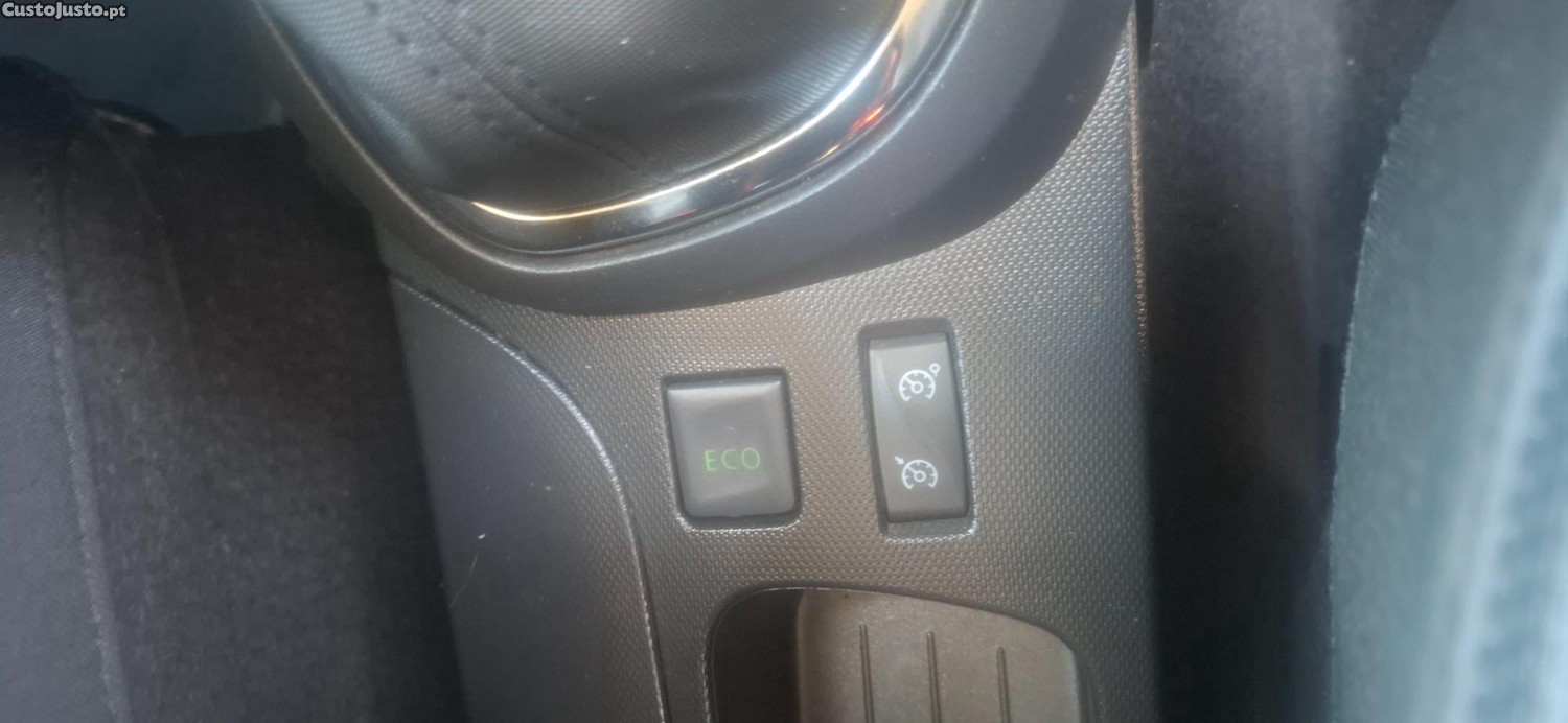 Renault Captur 1.500DCI 110CV NACIONAL — fotografia 8