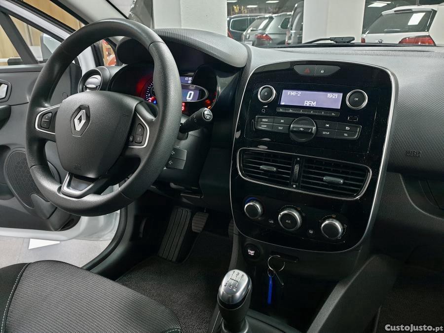 Renault Clio 1.5 dCi Zen — fotografia 10