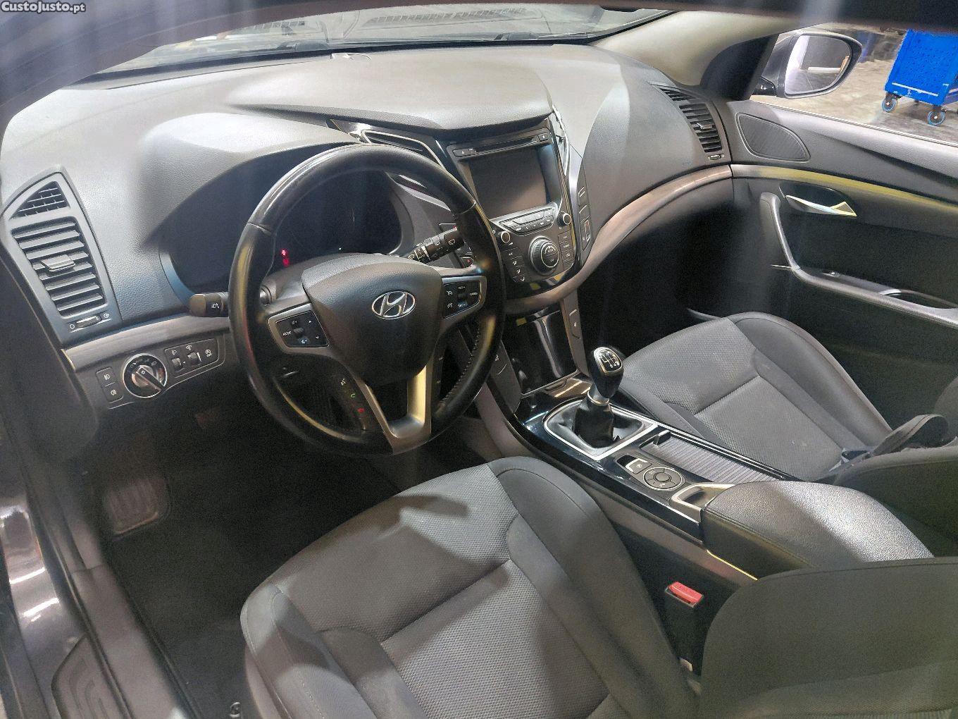 Hyundai i40 sw — fotografia 5