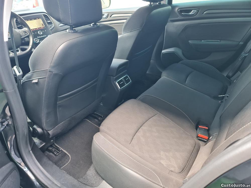 Renault Mégane 1.5 DCI Limited 115cv — fotografia 3