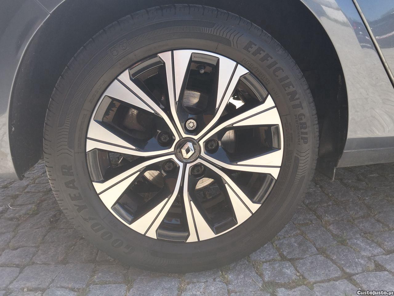 Renault Mégane Sport Tourer 1.3 TCe Limited — fotografia 8