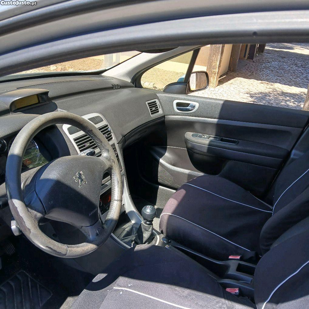 Peugeot 307 ligeiro de passageiros carrinha — fotografia 5