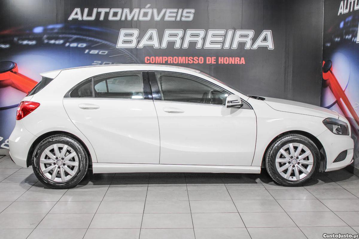 Mercedes-Benz A 180 CDI (BlueEFFICIENCY) Urban — fotografia 10