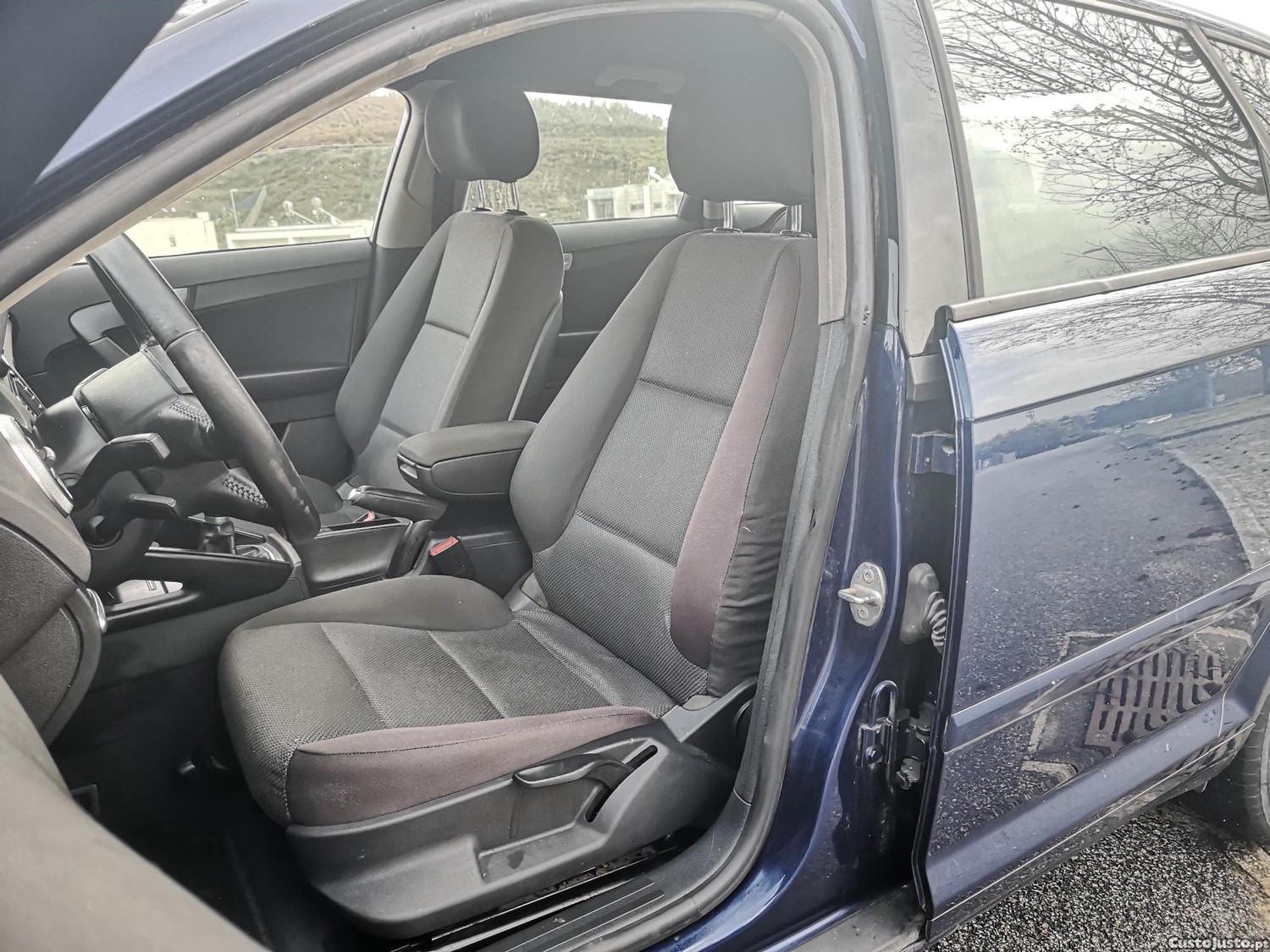 Audi A3 Sportback 1.6 TDI 105cv Attraction c/ Garantia — fotografia 22