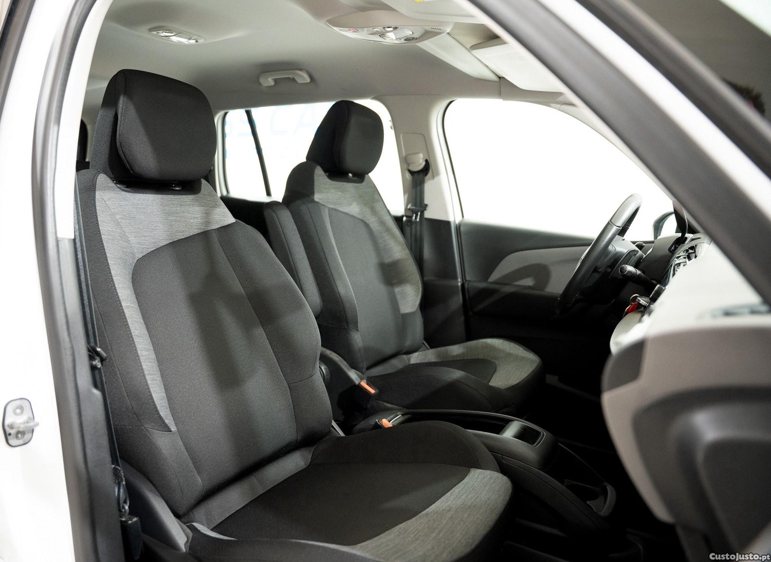 Citroën Grand C4 Spacetourer 1.5 BlueHDi Feel Business EAT8 — fotografia 2