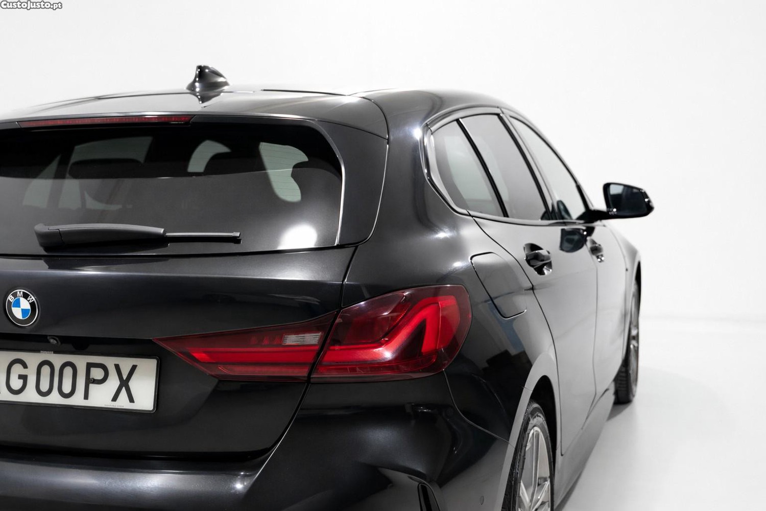 BMW 116 d Pack Desportivo M Auto — fotografia 17