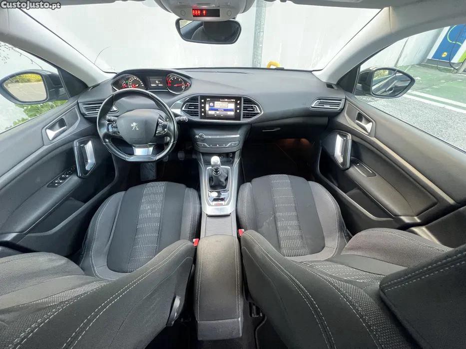 Peugeot 308 SW -Allure-120cv- Camera- AC -AutoPark - Full LED — fotografia 6