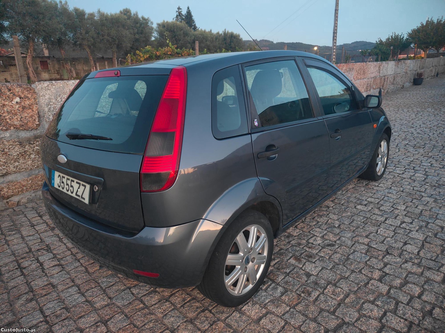 Ford Fiesta Ghia — fotografia 7