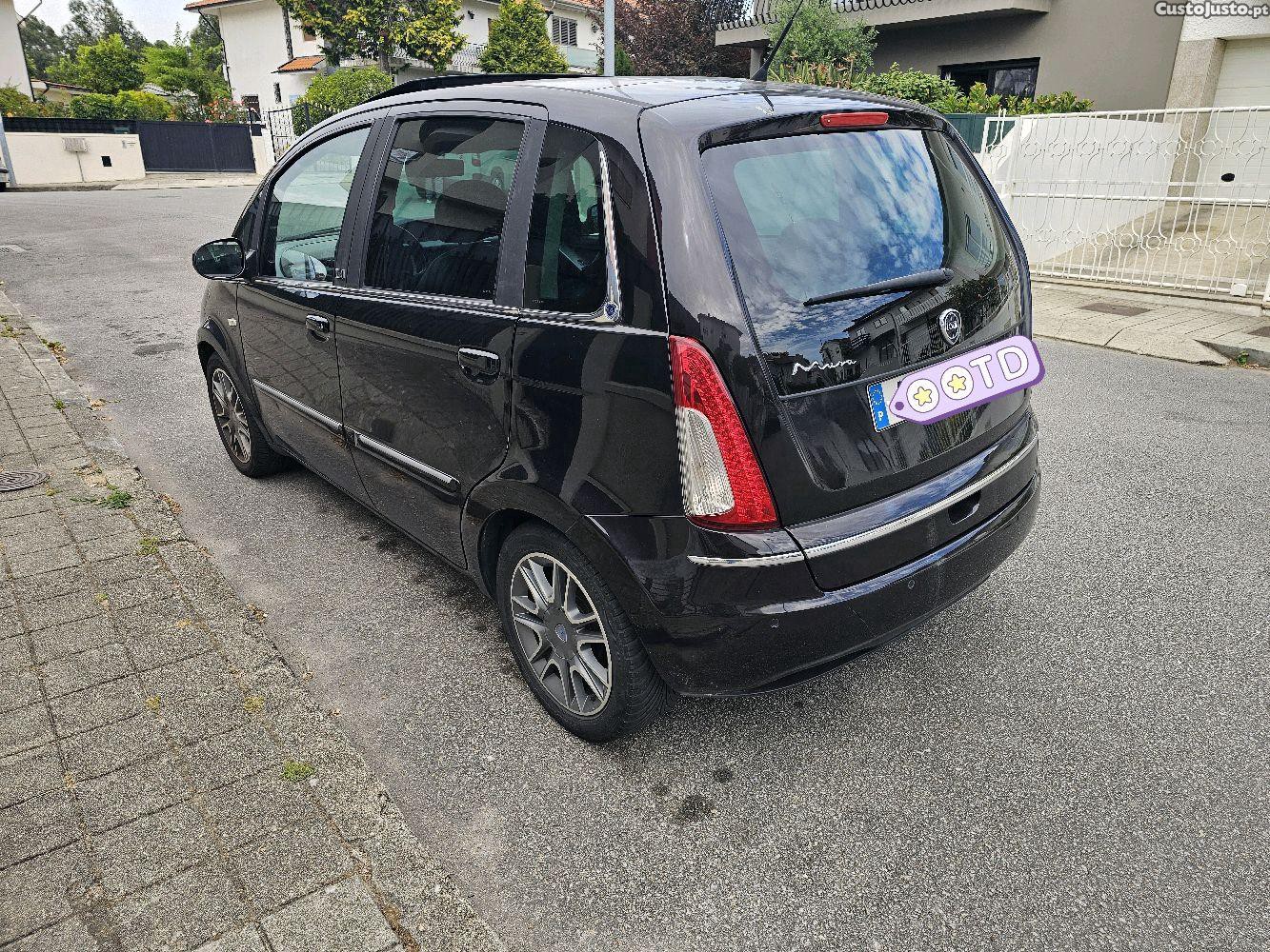Lancia Musa 1.4 Cx Automatica — fotografia 3