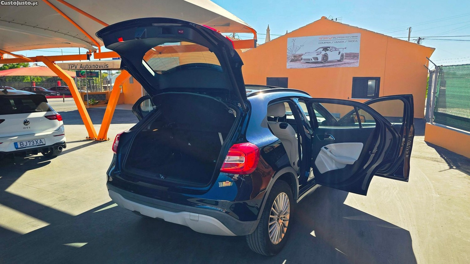 Mercedes-Benz GLA 180 d Style — fotografia 12