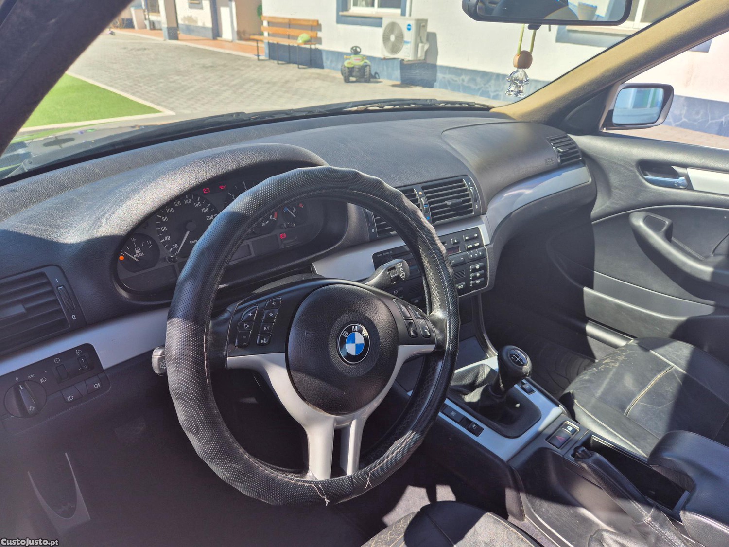 BMW 320 Sedan — fotografia 6