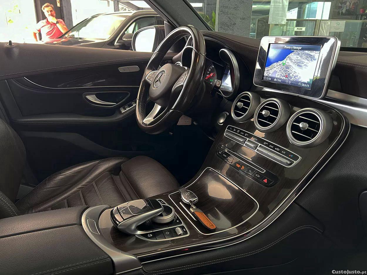 Mercedes-Benz GLC 220 D 4 MATIC — fotografia 11