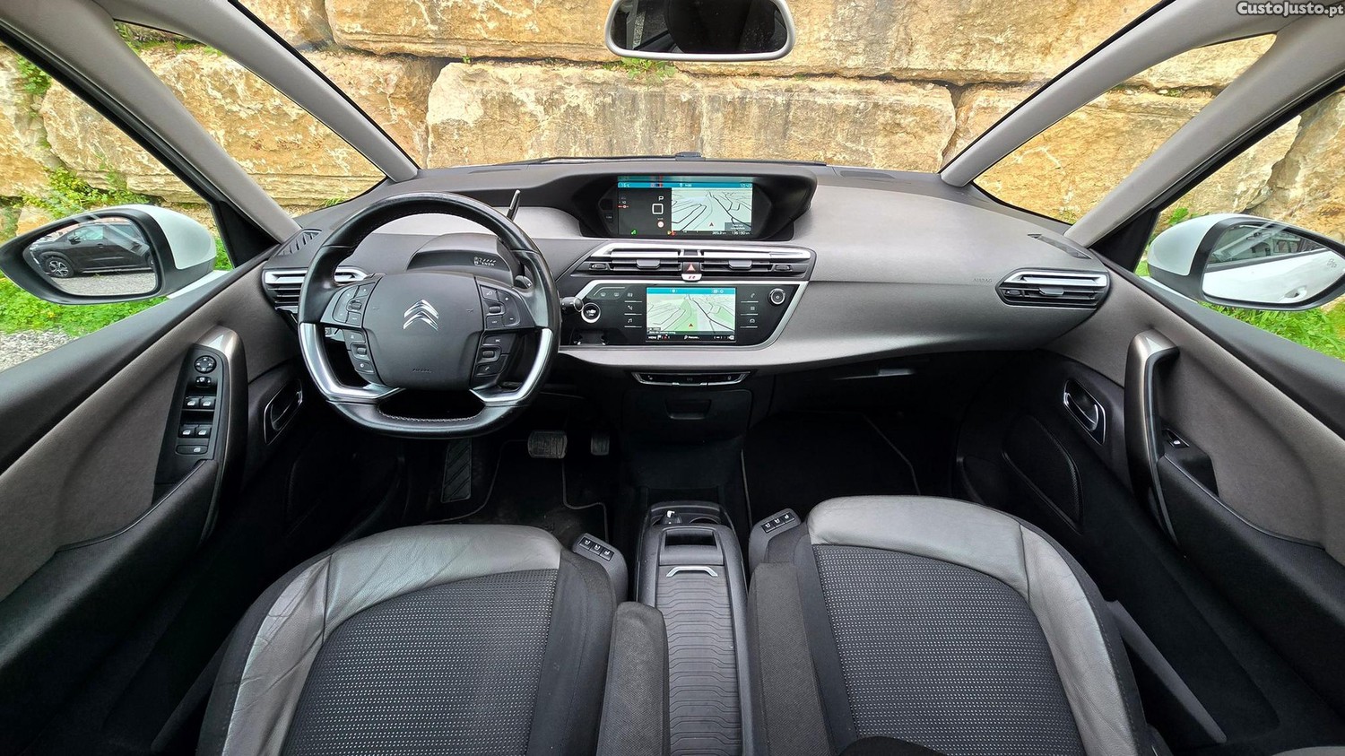 Citroën C4 Spacetourer 1.5 BlueHDi Shine EAT6 — fotografia 21
