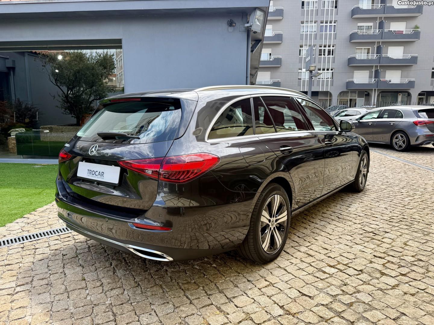 Mercedes-Benz C 300 e Avantgarde — fotografia 9