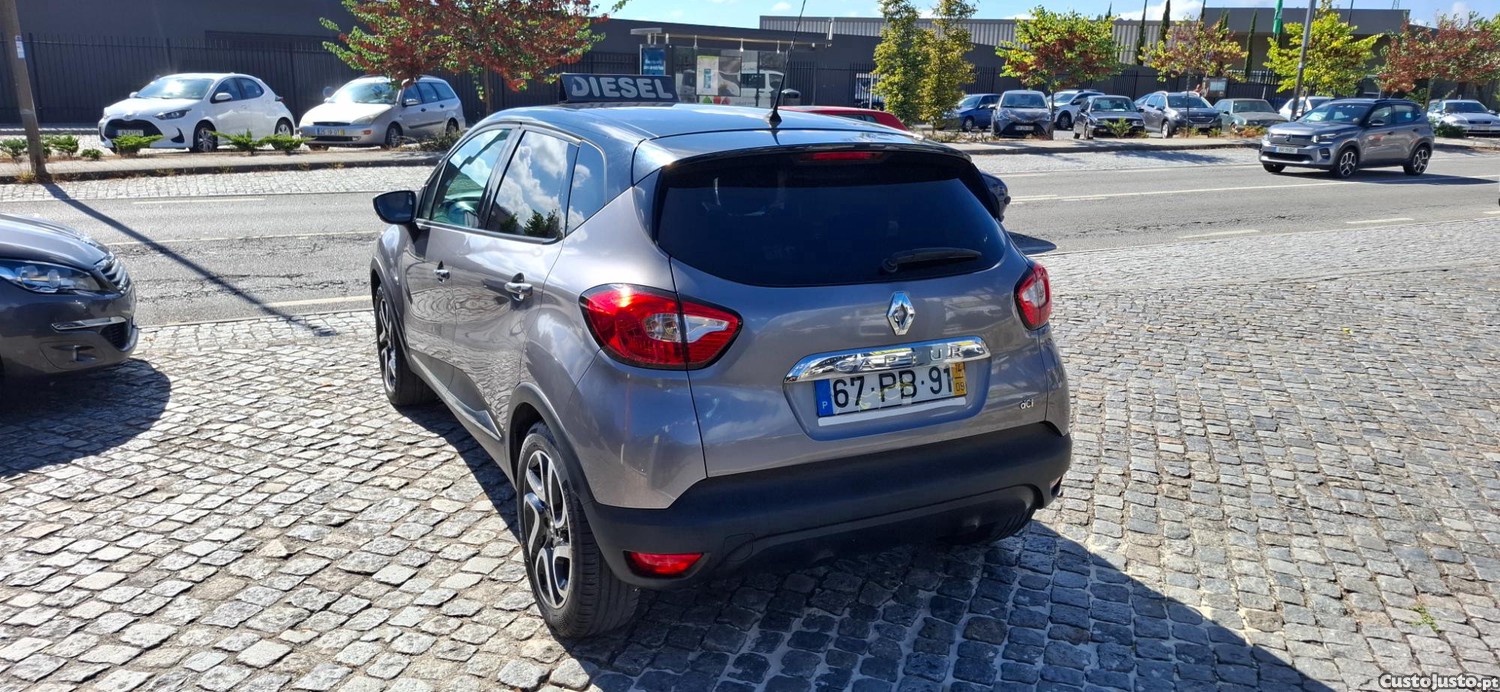 Renault Captur 1.500DCI 110CV NACIONAL — fotografia 17