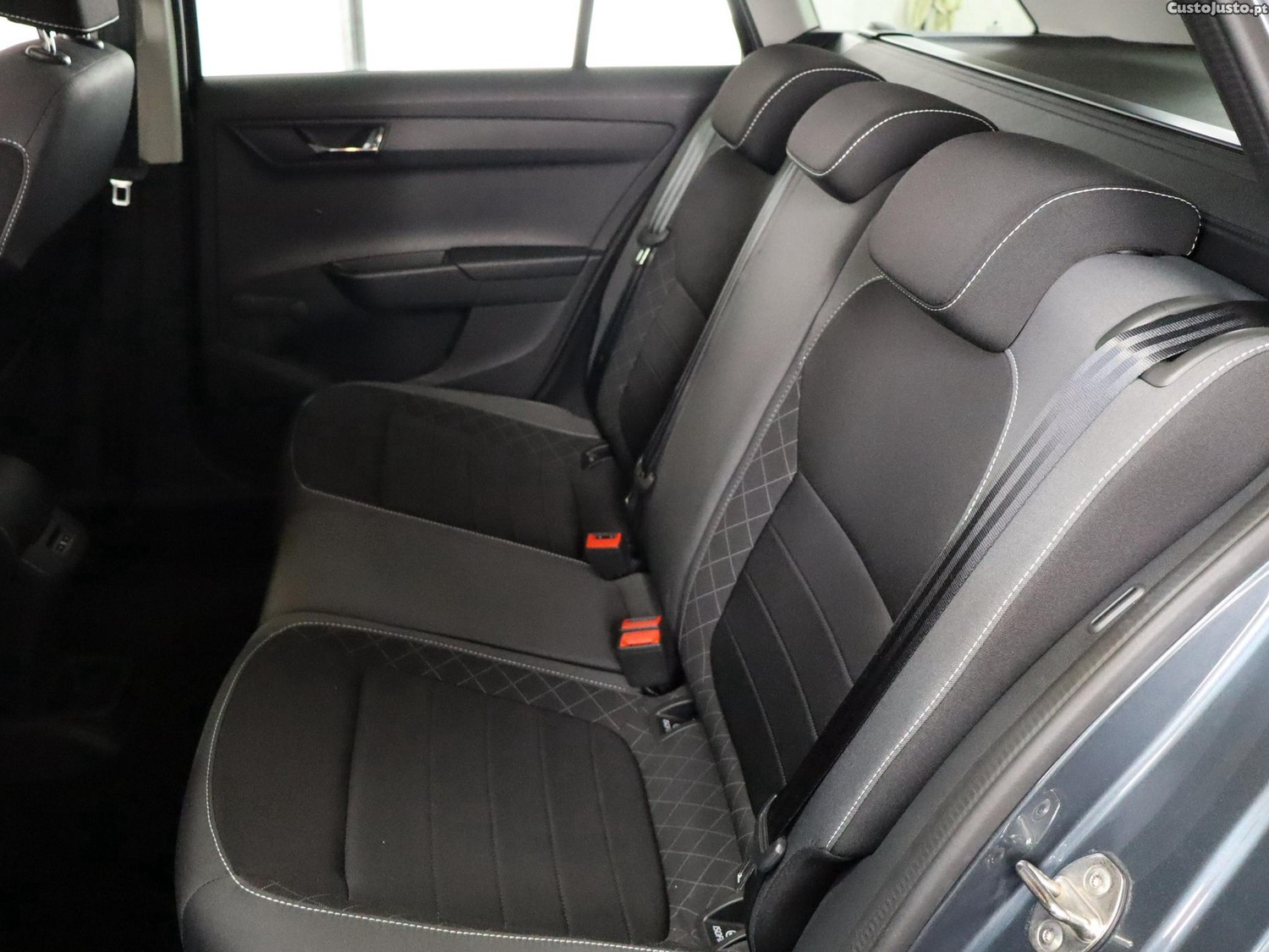 Skoda Fabia 1.0 TSI Ambition — fotografia 10