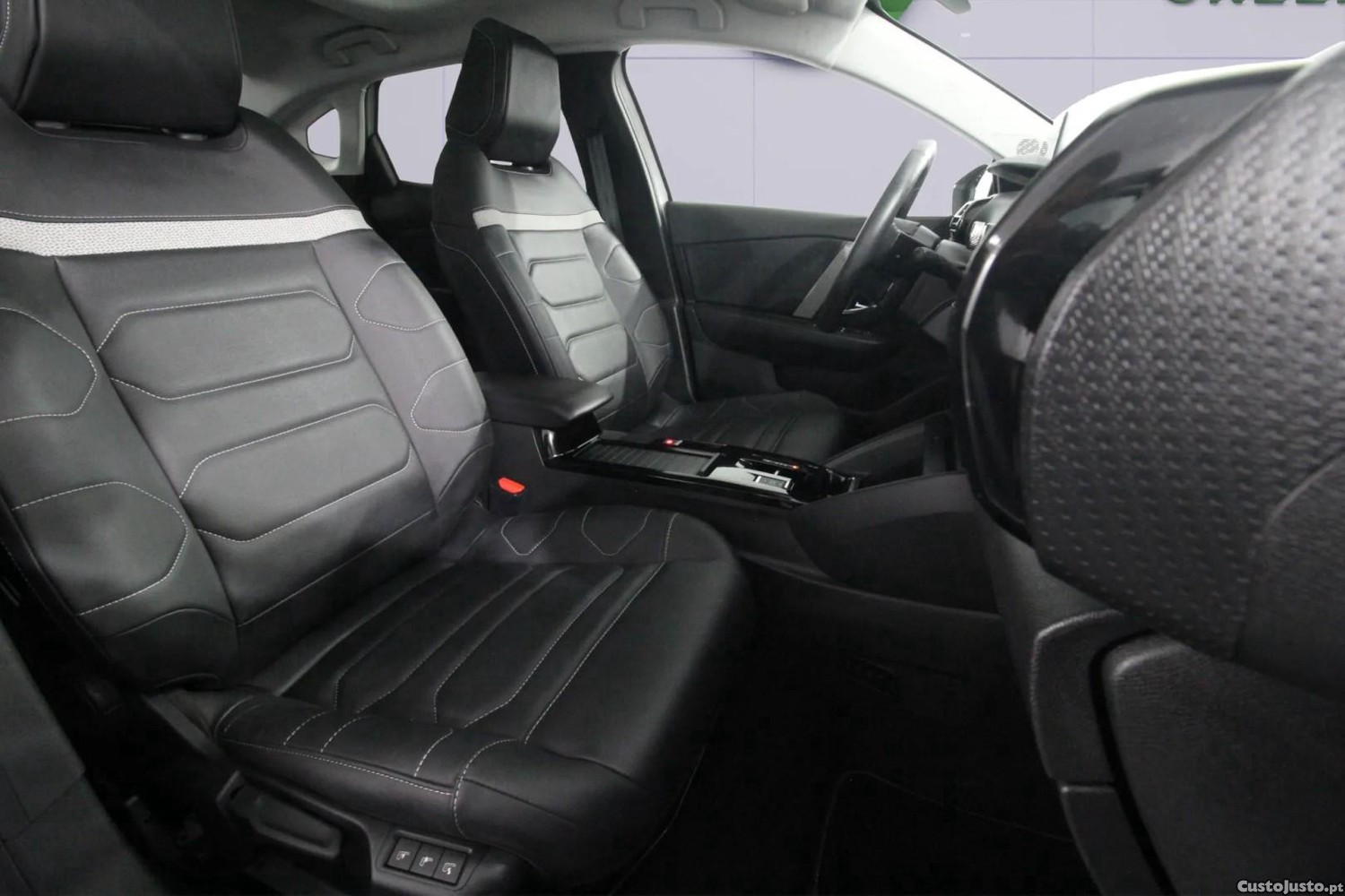 Citroën e-C4 Shine Pack — fotografia 3