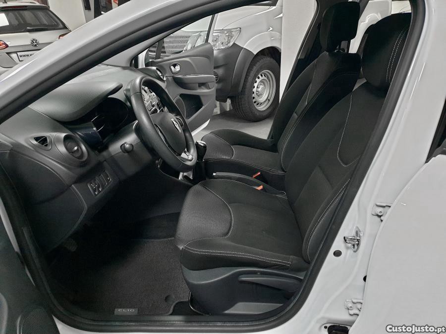 Renault Clio 1.5 dCi Zen — fotografia 26