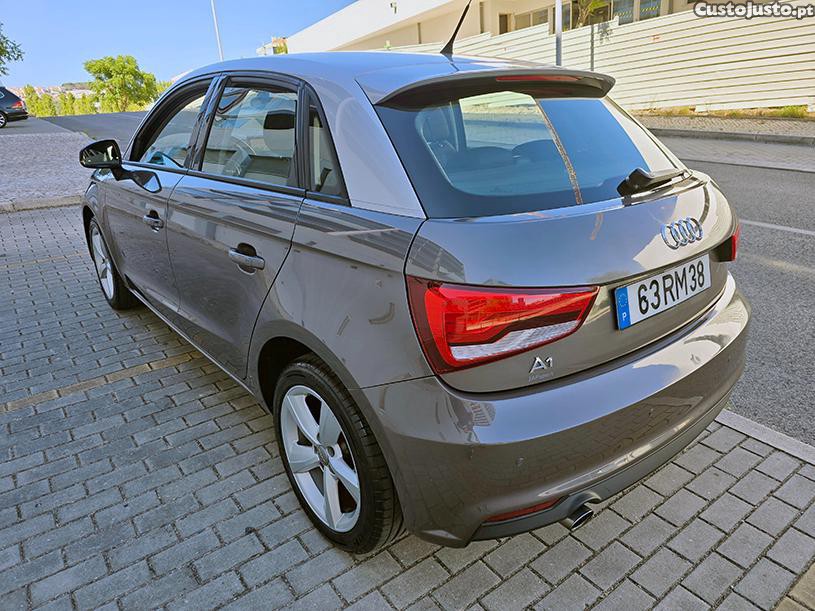 Audi A1 1.0 TFSI Design — fotografia 9