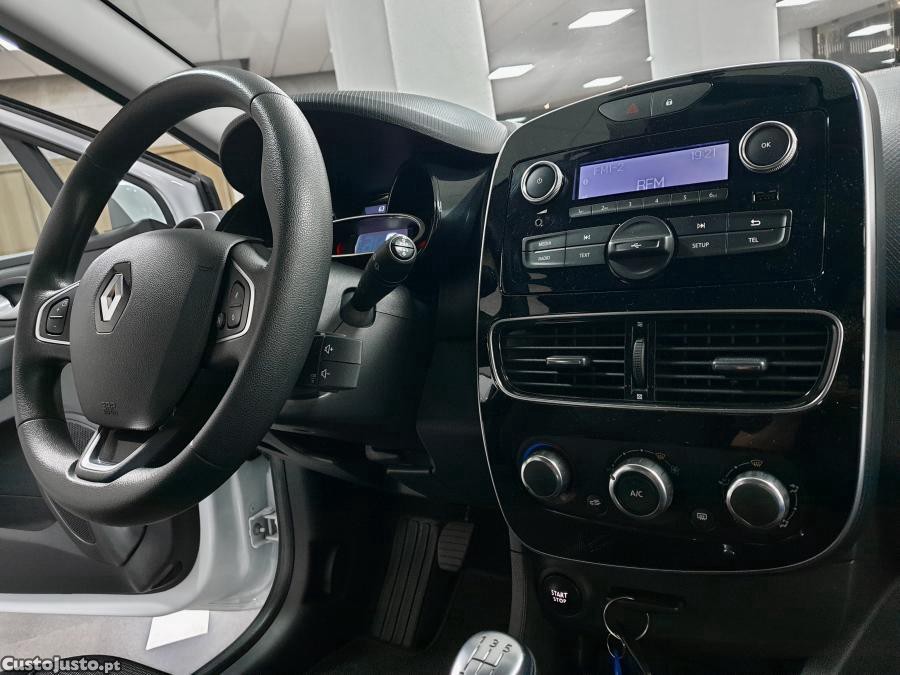 Renault Clio 1.5 dCi Zen — fotografia 9