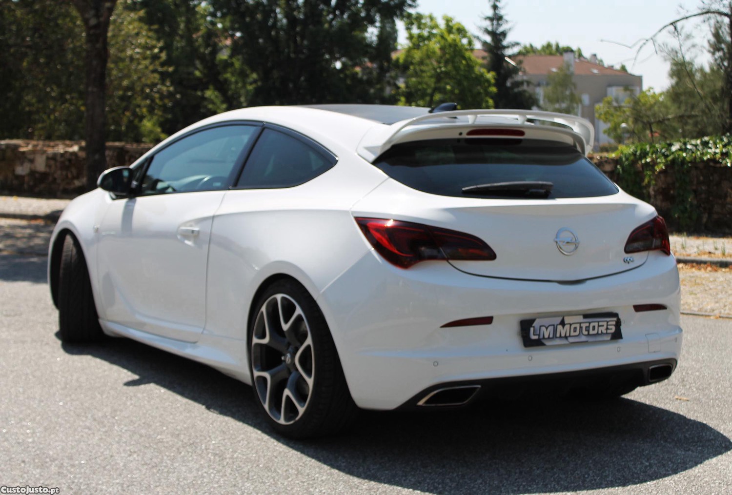Opel Astra OPC 2.0T — fotografia 17