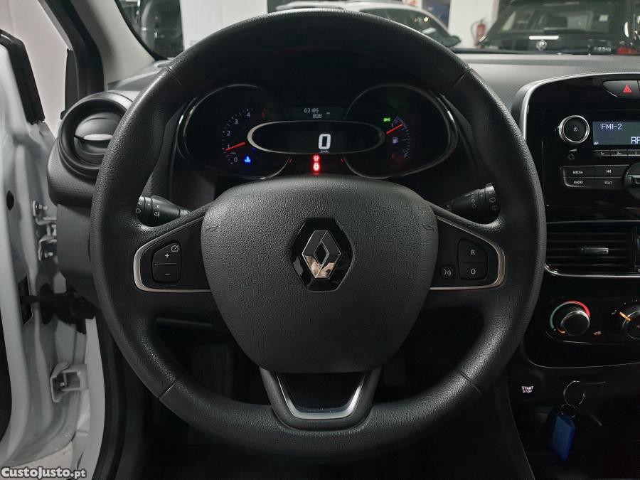 Renault Clio 1.5 dCi Zen — fotografia 8