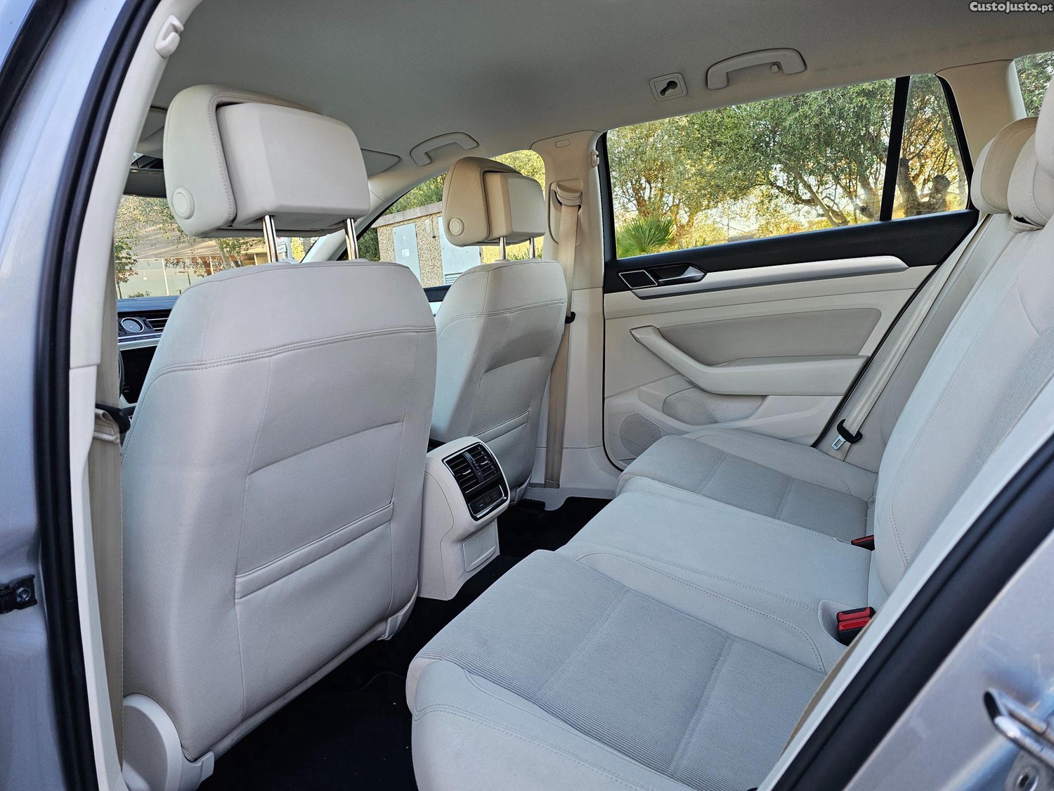 Volkswagen Passat Variant 2.0 TDi Confortline — fotografia 4