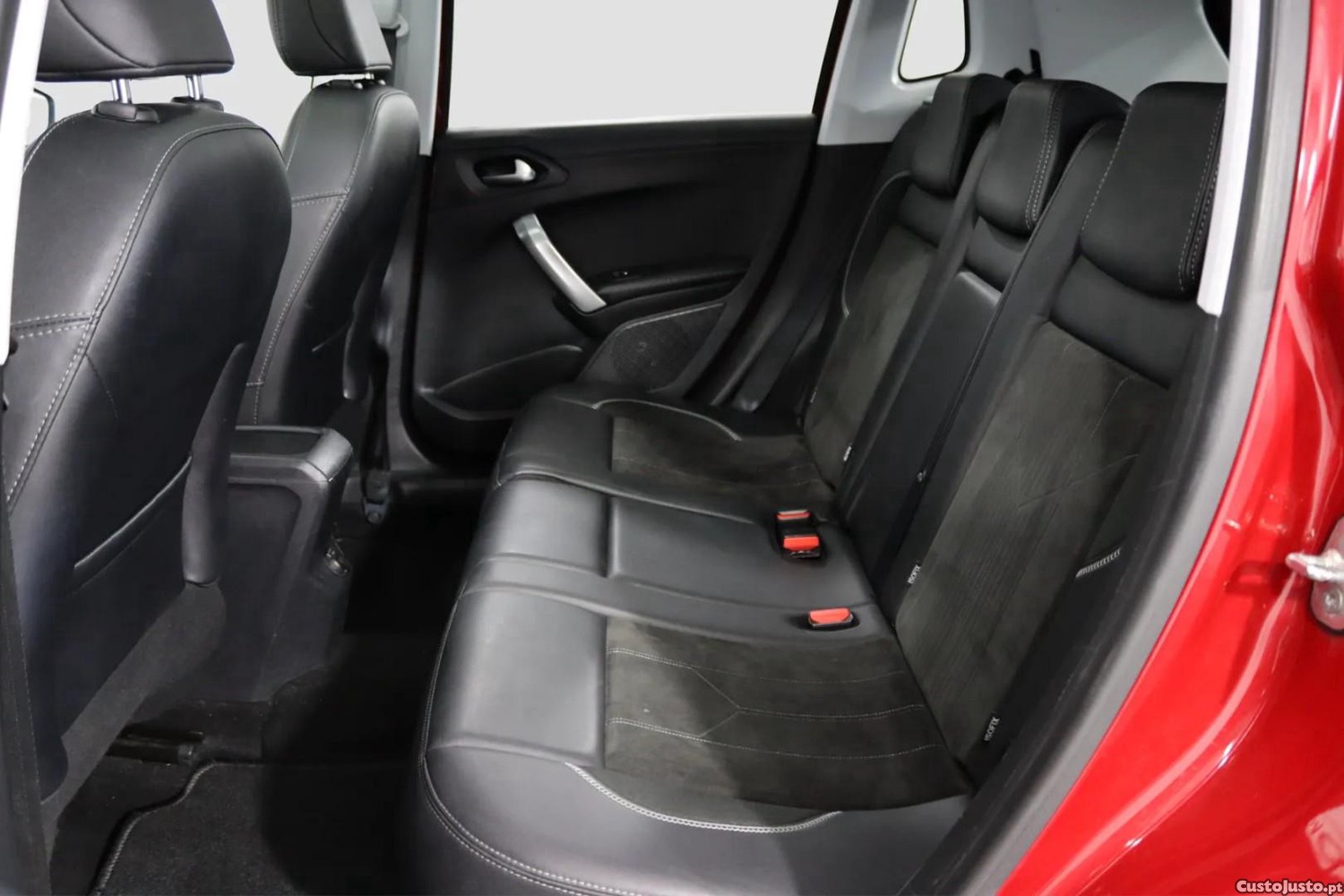 Peugeot 2008 1.2 PureTech Crossway EAT6 — fotografia 3