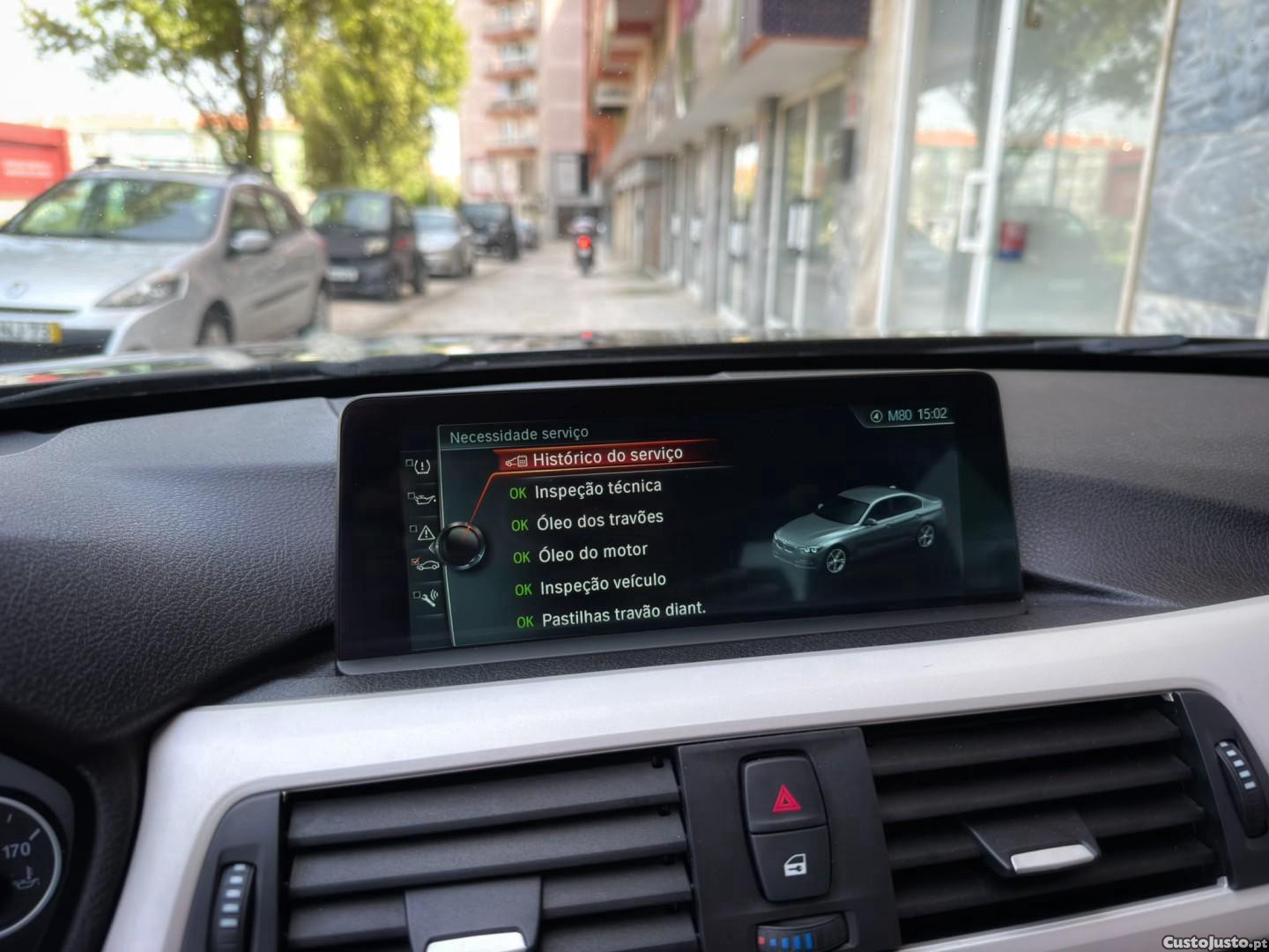 BMW 330 e iPerformance Advantage — fotografia 15
