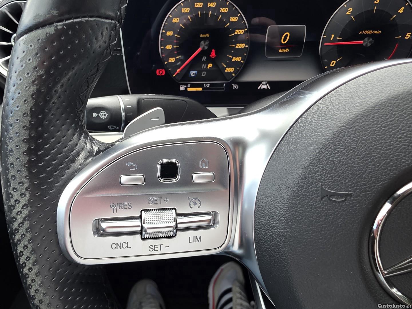 Mercedes-Benz E 220 d AMG Line Aut. — fotografia 20