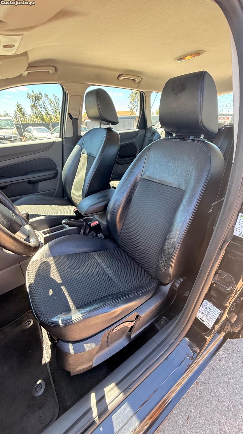 Ford Focus 1.6 TDCI de 2005 — fotografia 8