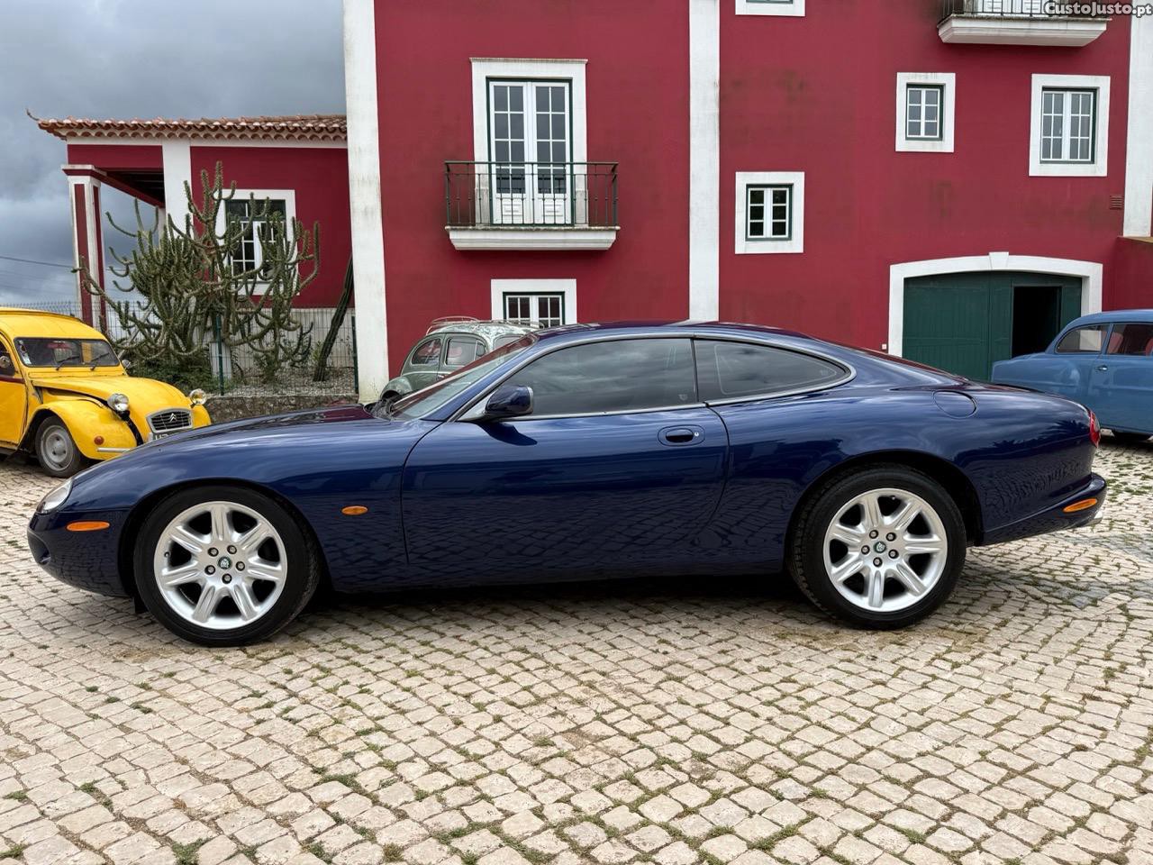 Jaguar XK8 Coupe - 97 — photo 4