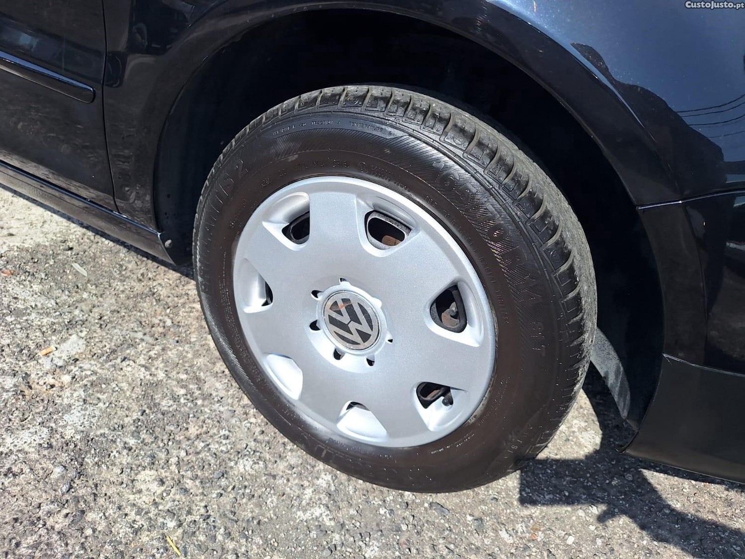 Volkswagen Fox 1.2 T.Liso Pack Elements — fotografia 17
