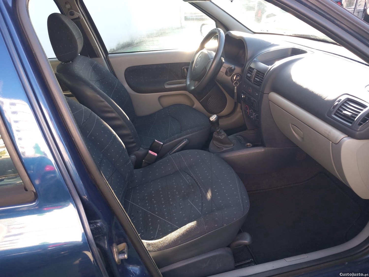 Renault Clio 1.5 dCi Confort — fotografia 10
