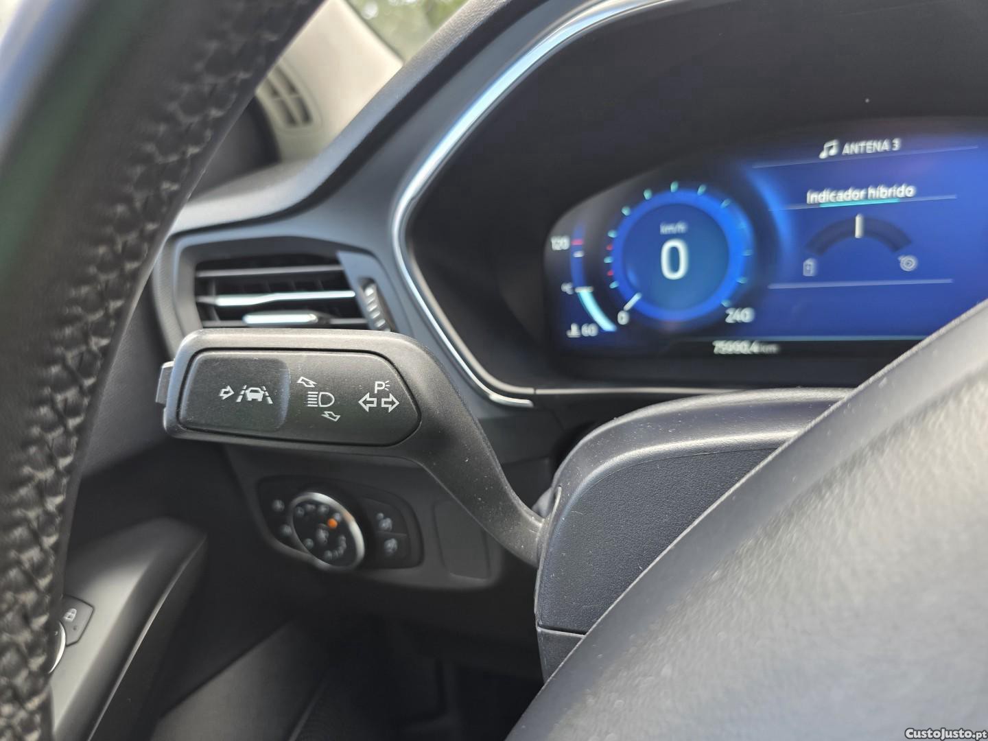 Ford Focus 1.0 EcoBoost MHEV Active X — fotografia 5