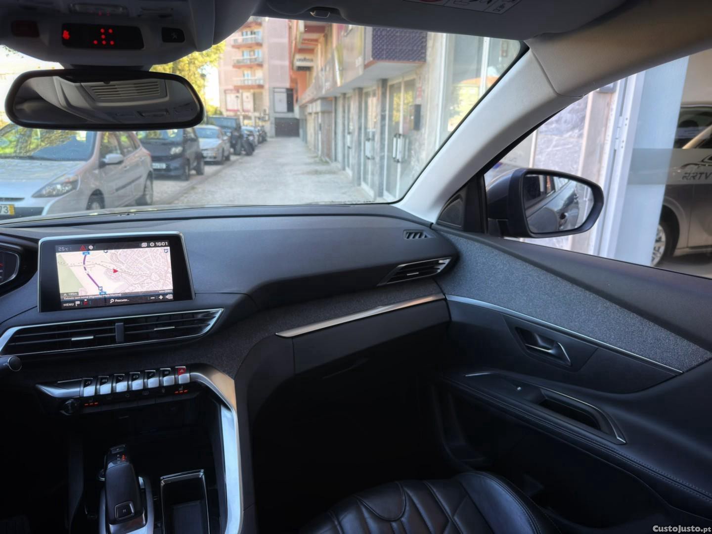 Peugeot 5008 1.5 BlueHDi Allure Pack EAT8 — fotografia 9