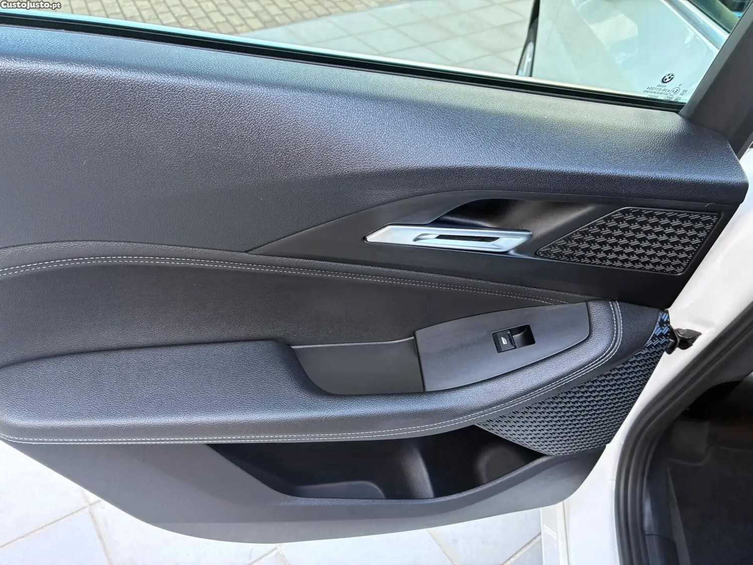 BMW 218 Active Tourer i Line Luxury Auto — fotografia 4