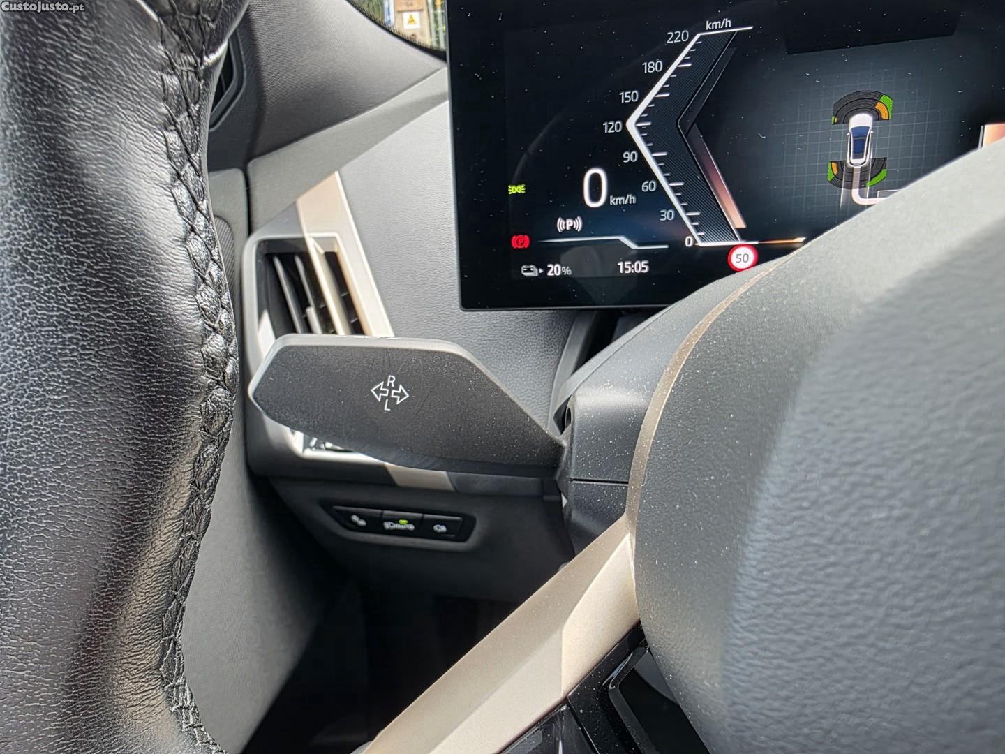 BMW iX xDrive 40 — fotografia 12