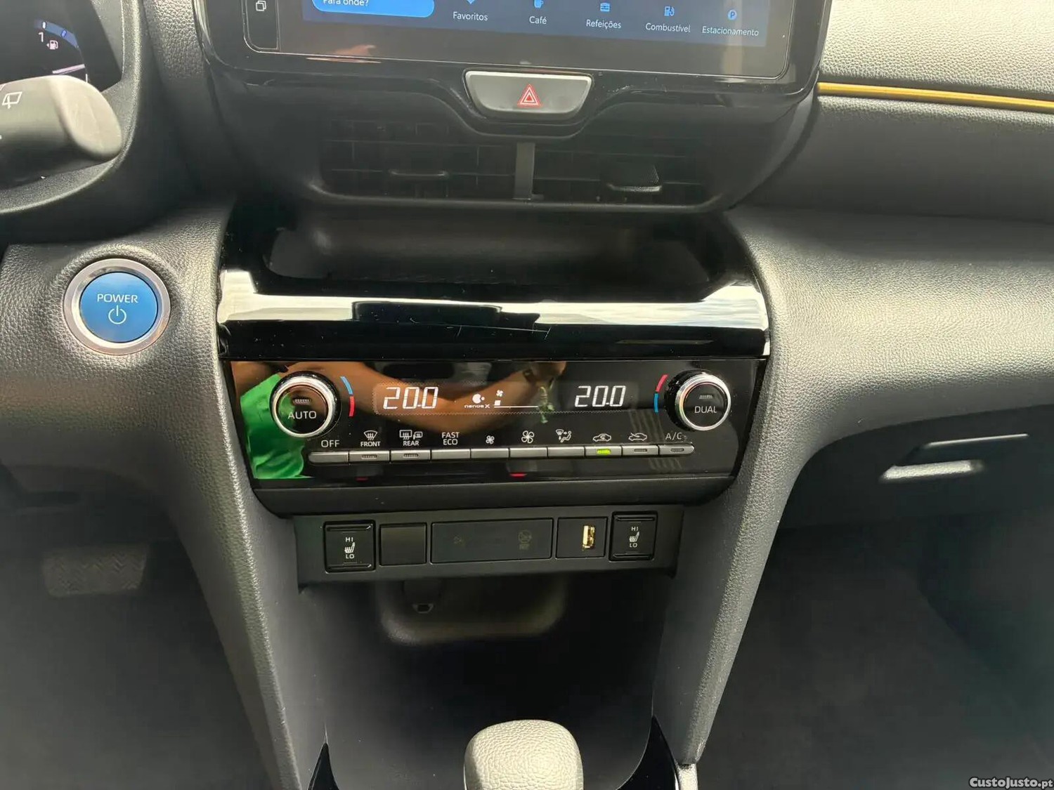 Toyota Yaris 1.5 HDF Luxury — fotografia 15