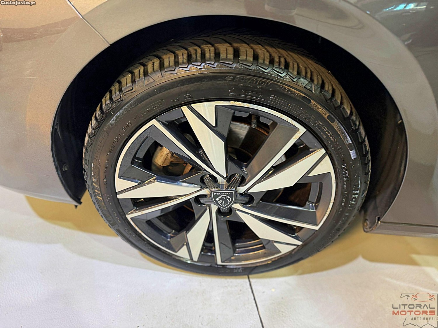 Peugeot 308 SW 1.2 PureTech Allure Pack EAT8 — fotografia 14