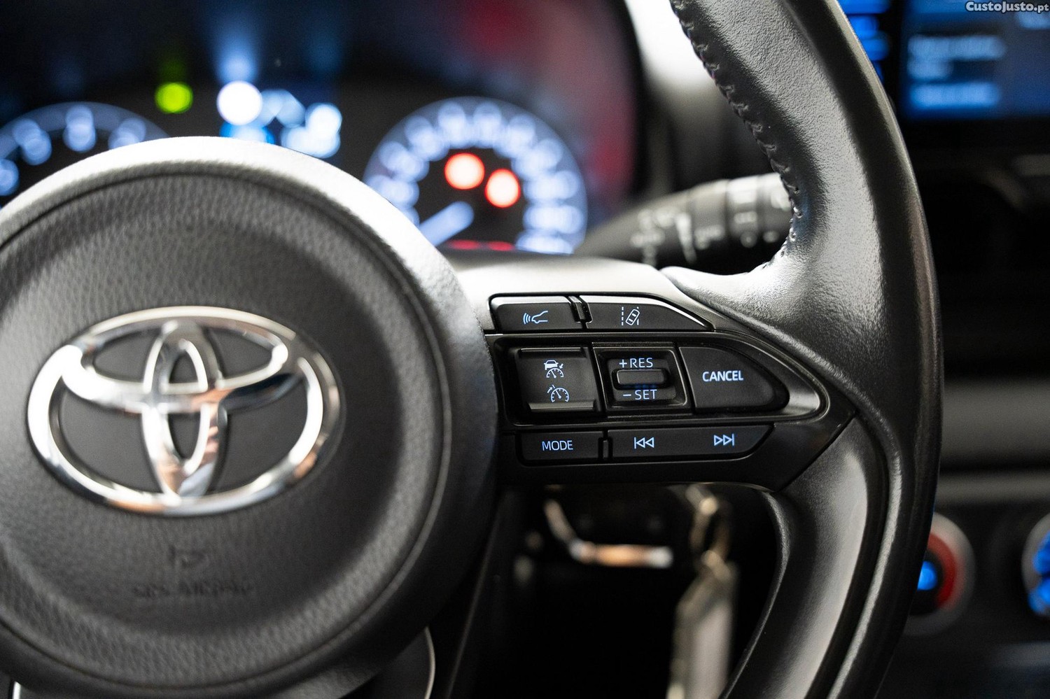 Toyota Yaris 1.5 VVT-i Comfort — fotografia 10