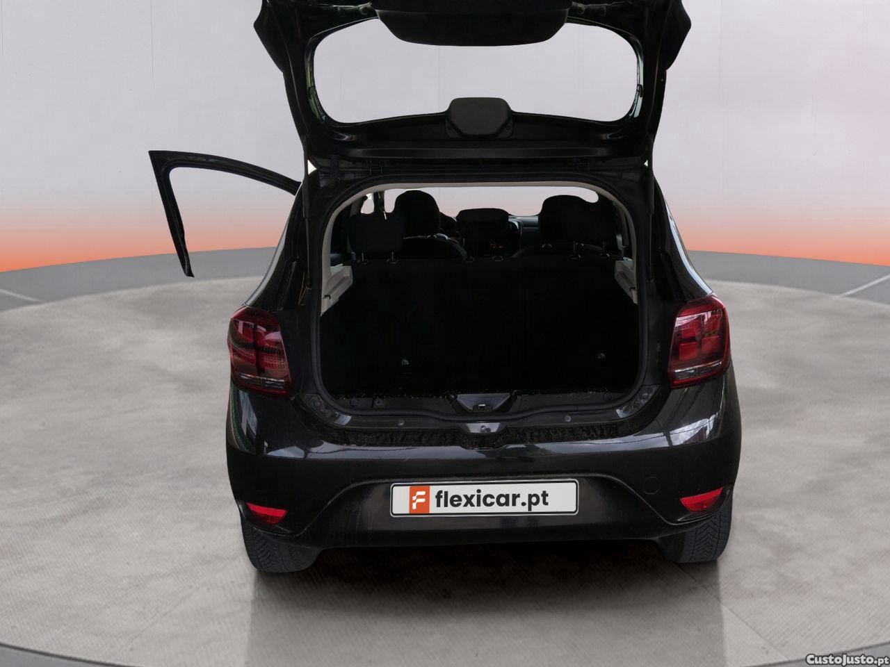 Dacia Sandero 1.0 SCe Comfort — fotografia 9