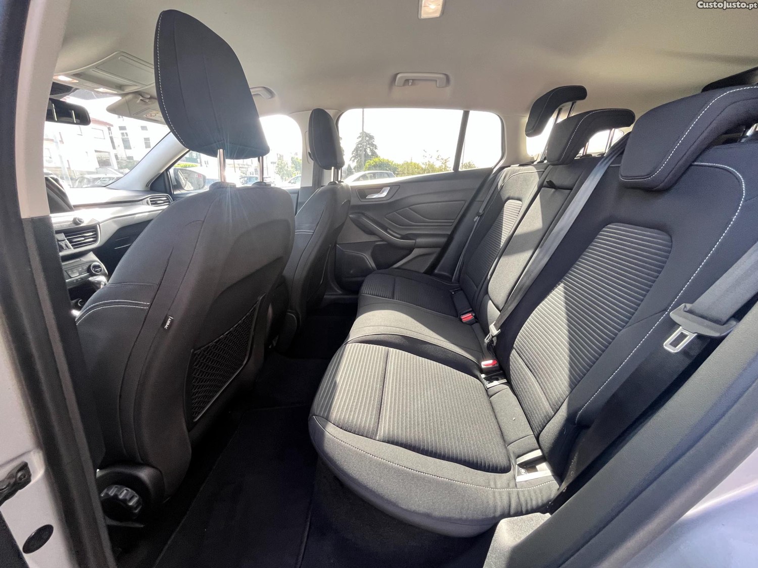Ford Focus SW 1.5 TDCi Titanium — fotografia 6