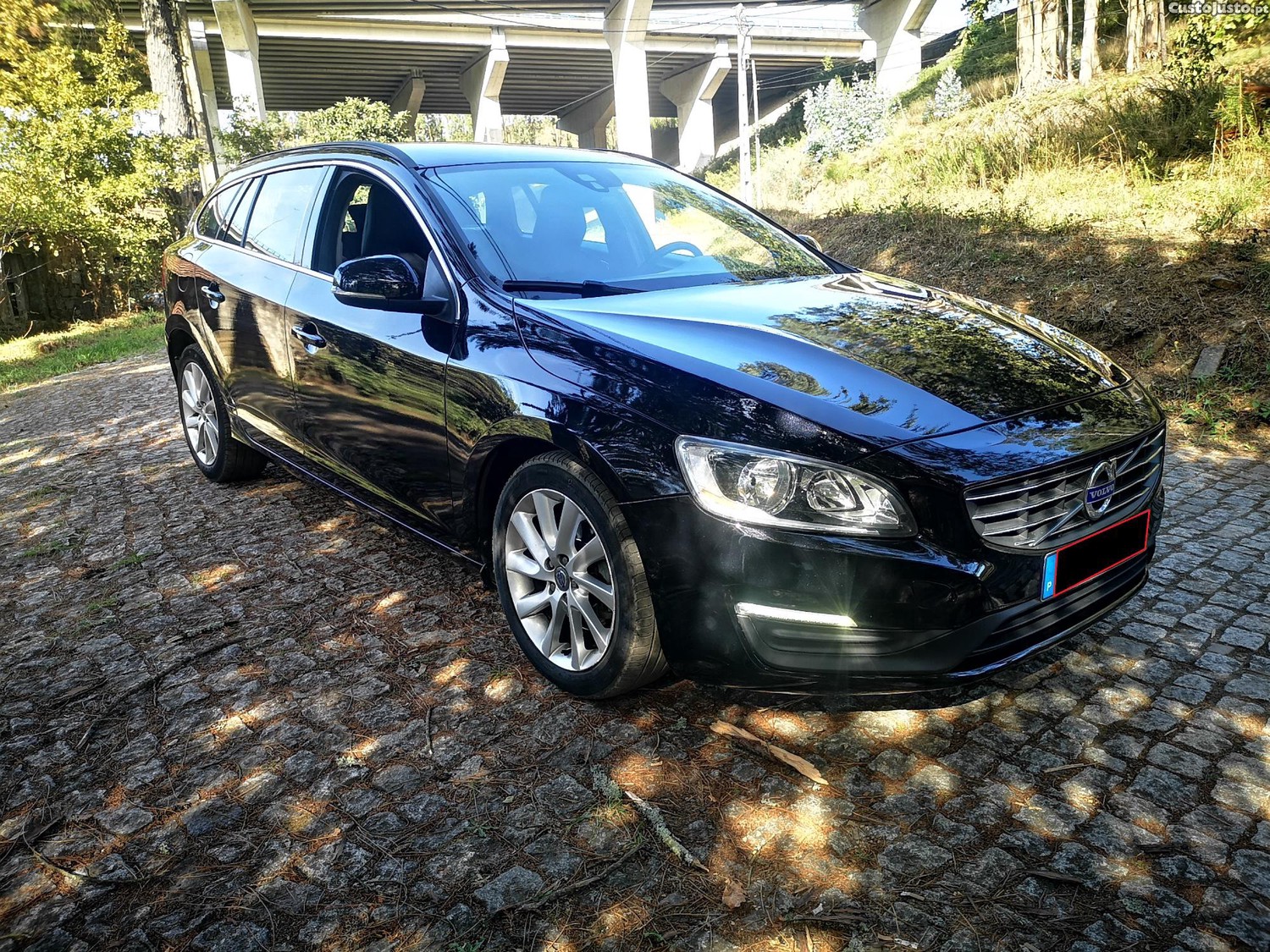Volvo V60 2.0 D4 181CV MOMENTUM GEARTRONIC - FULL EXTRAS - C/ GARANTIA - COMO NOVA - "Preço Imbatível — fotografia 14