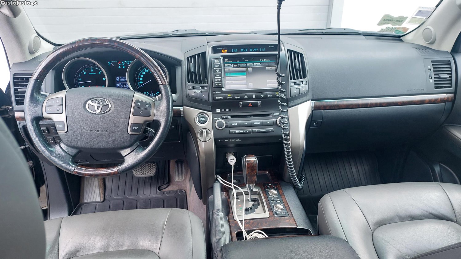 Toyota Land Cruiser 4.5 D-4D V8 — fotografia 9