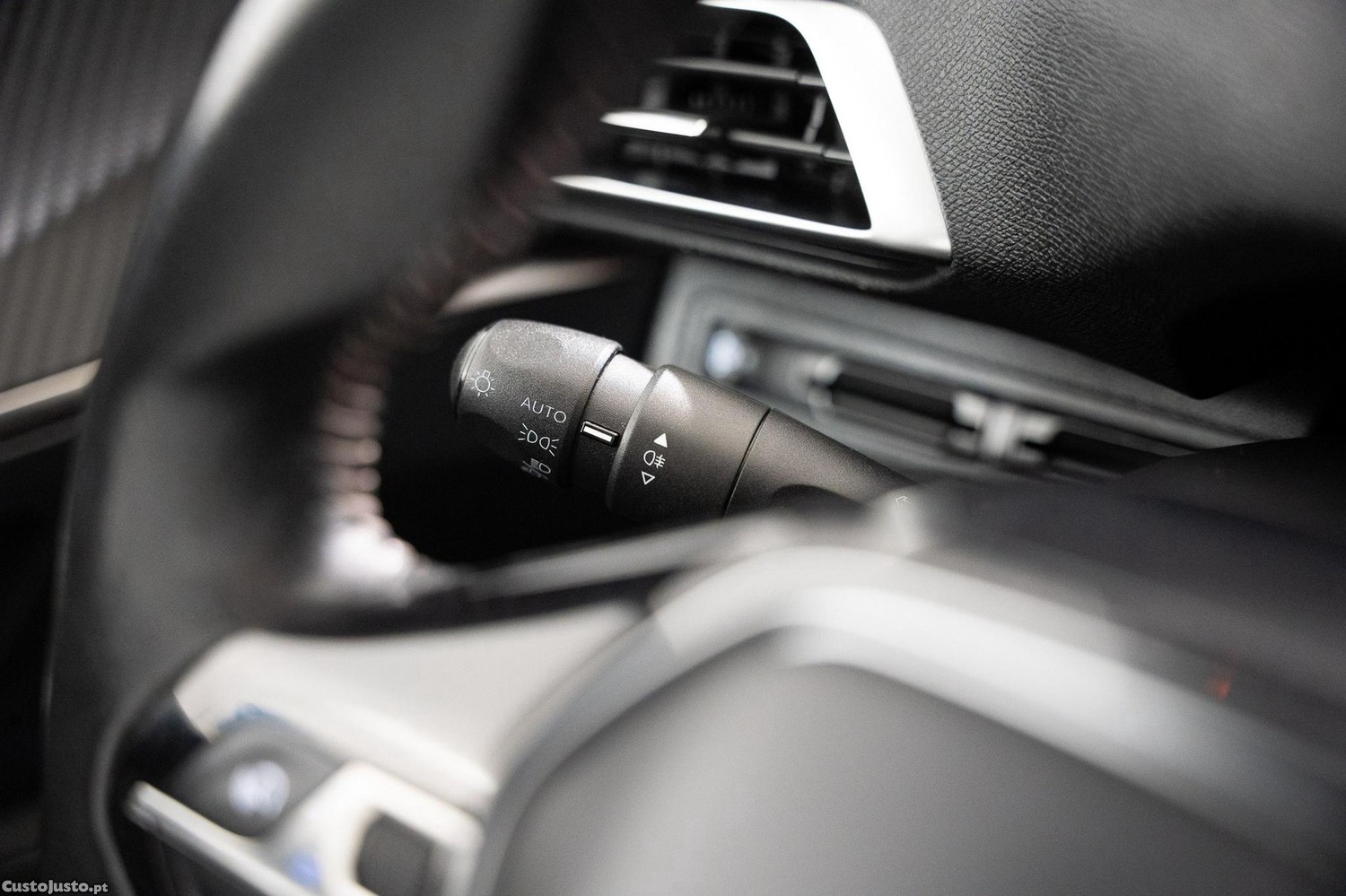 Peugeot 3008 1.2 PureTech Active — fotografia 5