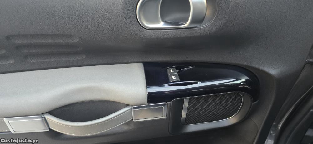 Citroën C4 1.5 BlueHDi Shine Pa — fotografia 12