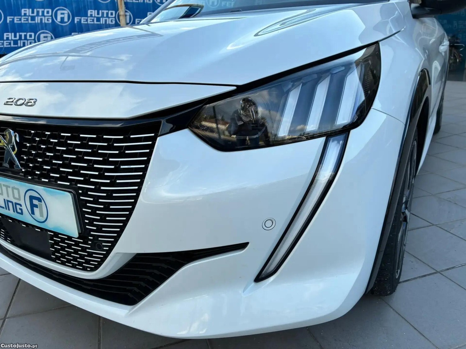 Peugeot e-208 50 kWh GT Line — fotografia 27