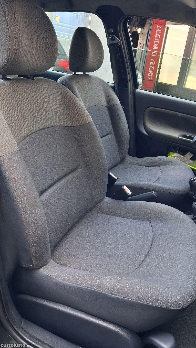 Renault Clio 1.2 Gasolina em Perfeito estado — fotografia 3
